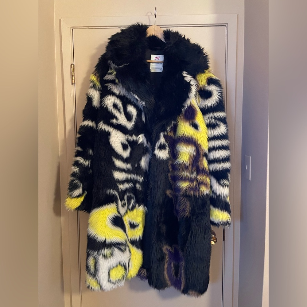 H&M Circular Design Story Limited Edition Patterned Fur Coat - Picture 4 of 6